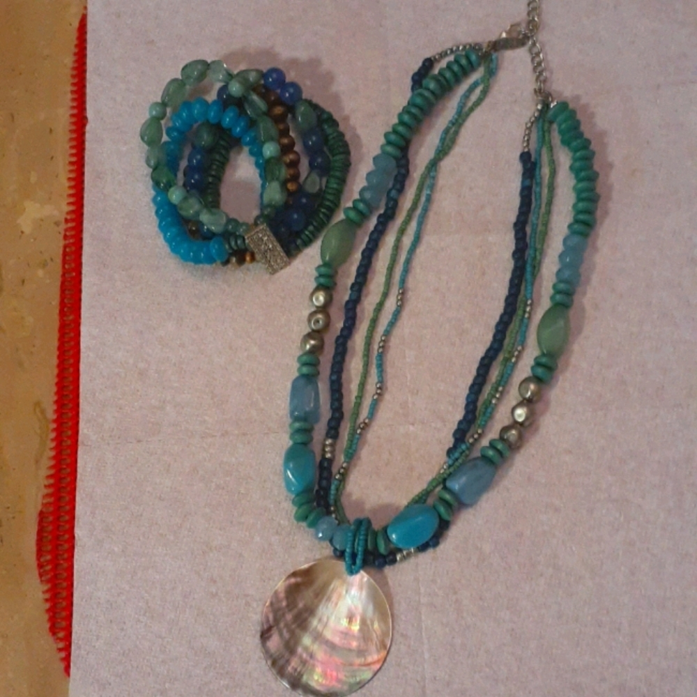 Vintage Necklace and bracelet set